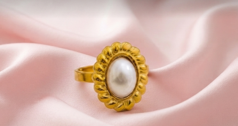 Aurelia Scalloped Pearl Ring